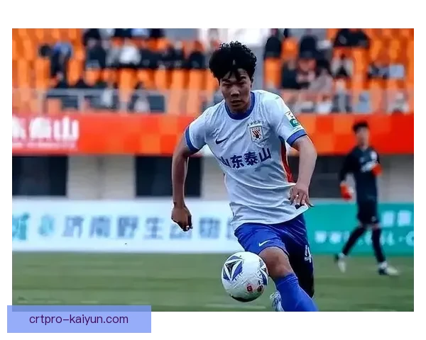 亚运会足球赛新星崭露头角，表现稳健备受期待